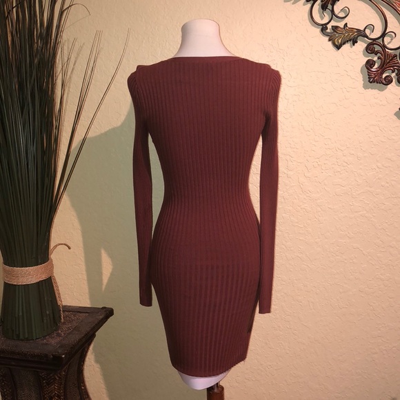 Flattering sweater dress - Picture 2 of 2
